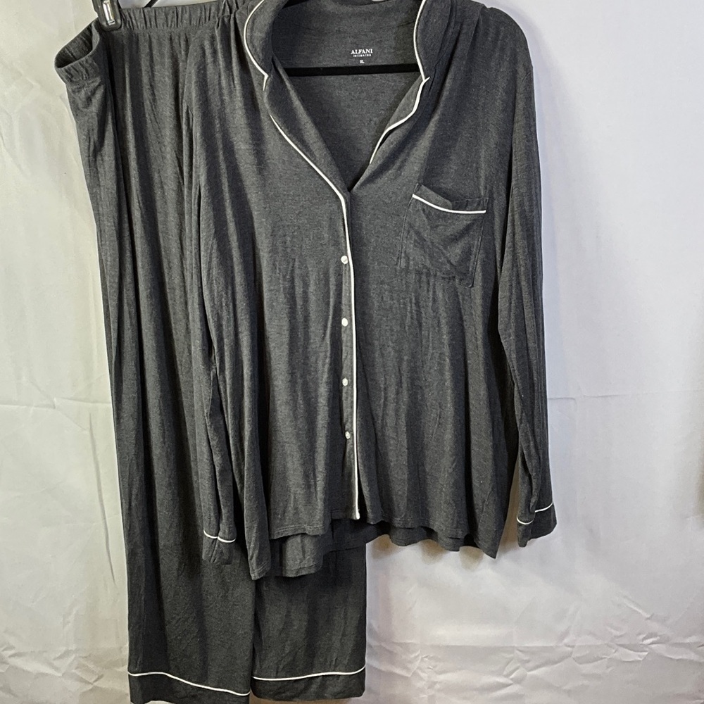 Alfani Charcoal Pajama Pant Set 2 piece with White Piping Size XL New